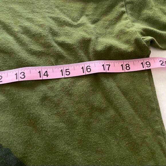 2 Michael Buble’ T-shirts. - Picture 5 of 16